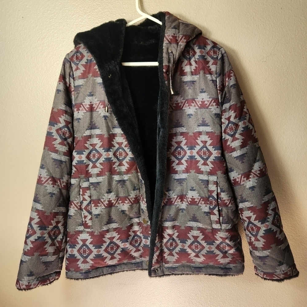Pendleton Womens Reversible Aztec Print/Faux Fur … - image 2